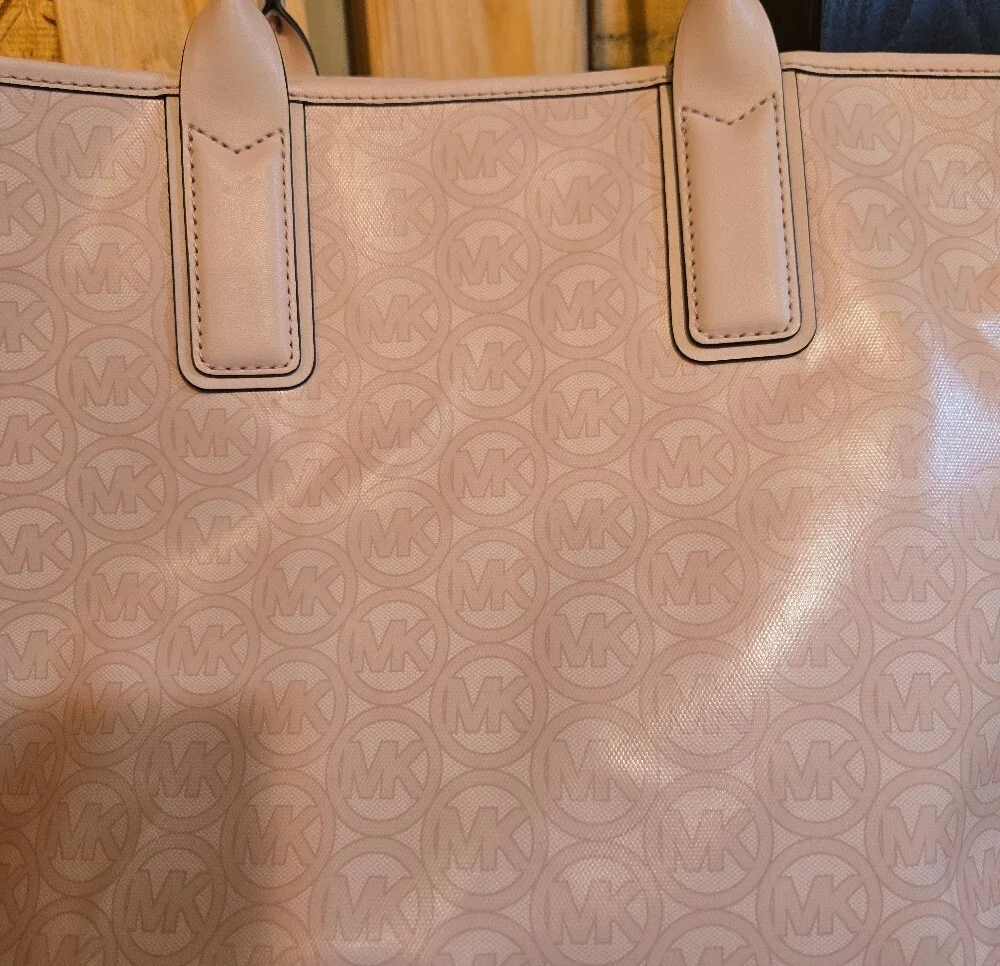 Michael Kors clean versatile